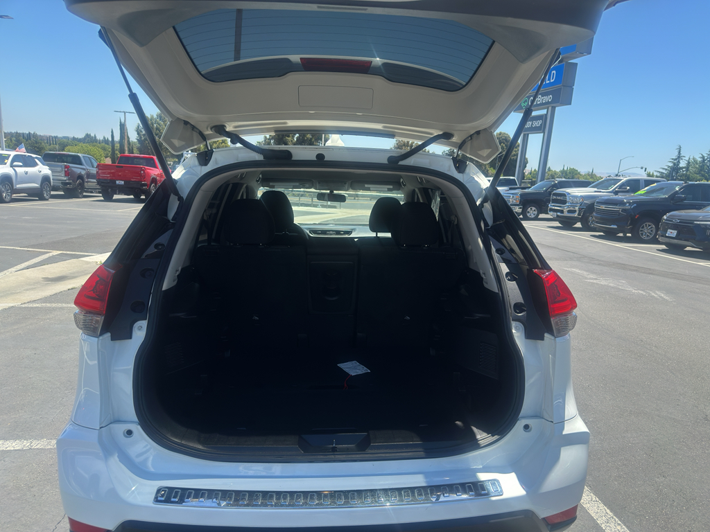 2018 Nissan Rogue photo 4