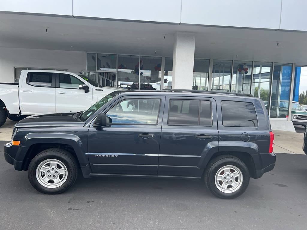 2015 Jeep Patriot photo 2