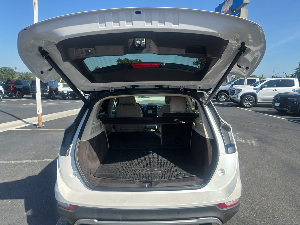 2016 Lincoln MKC photo 4