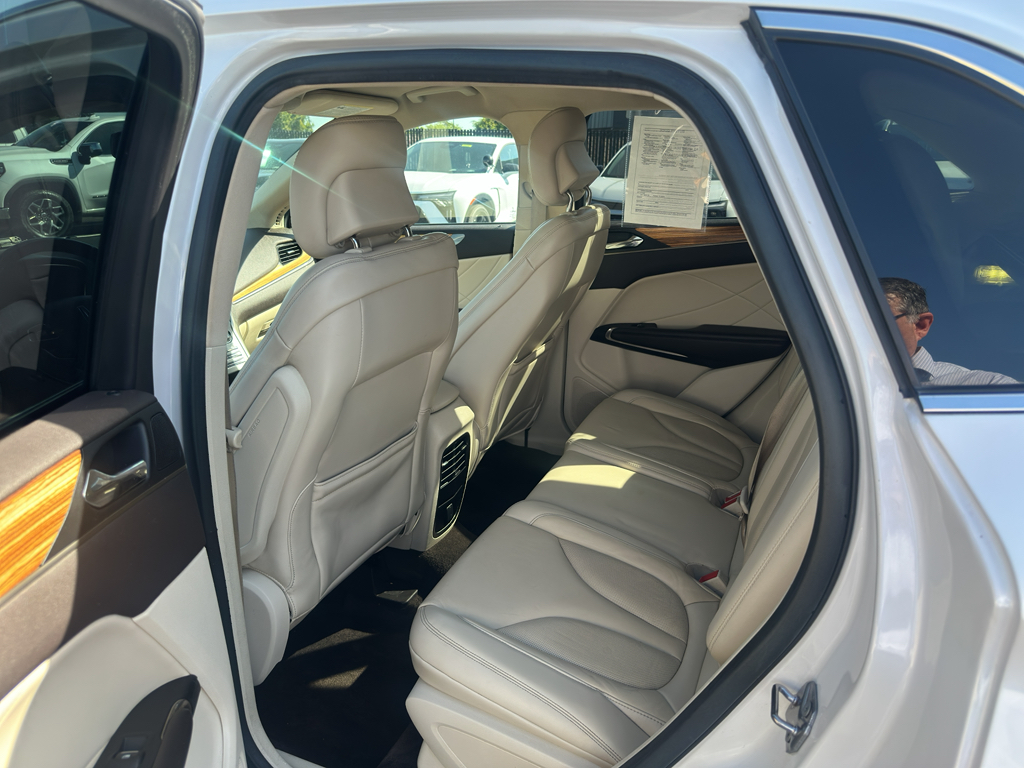 2016 Lincoln MKC photo 6