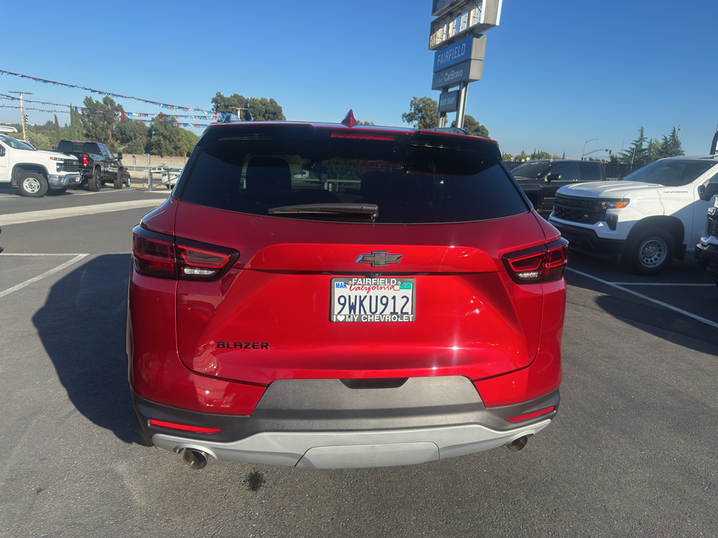 2025 Chevrolet Blazer photo 3