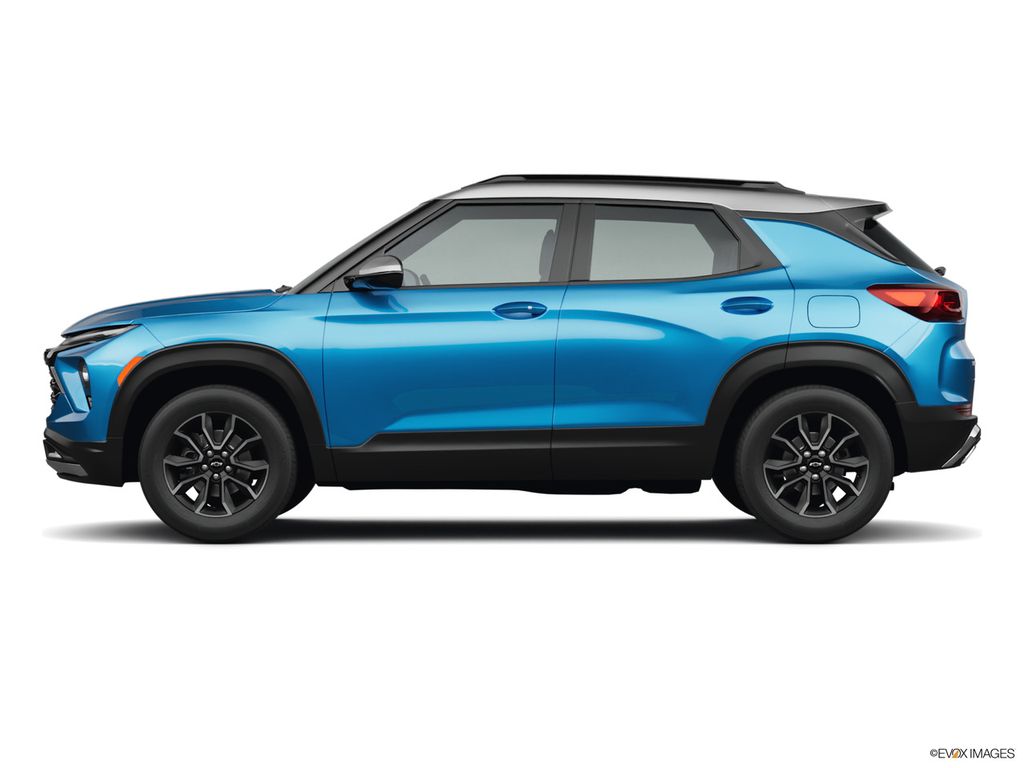 2026 Chevrolet TrailBlazer photo 2