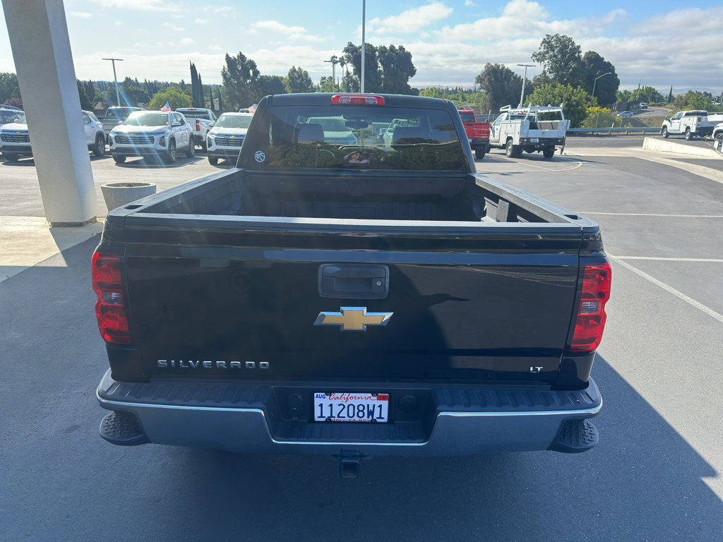 2015 Chevrolet Silverado photo 3