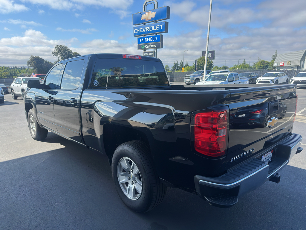 2015 Chevrolet Silverado photo 4