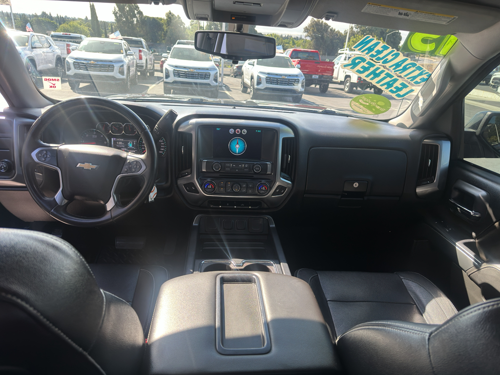 2015 Chevrolet Silverado photo 6