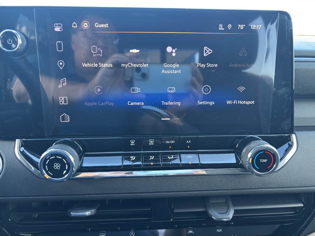 2026 Chevrolet Colorado photo 13