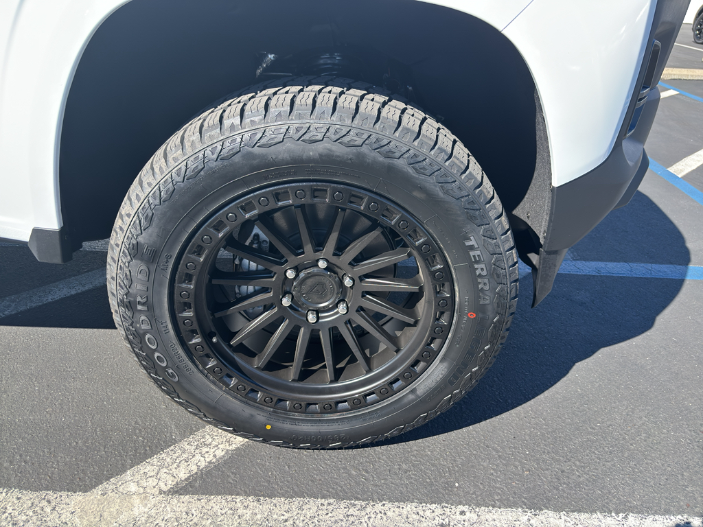 2026 Chevrolet Colorado photo 23
