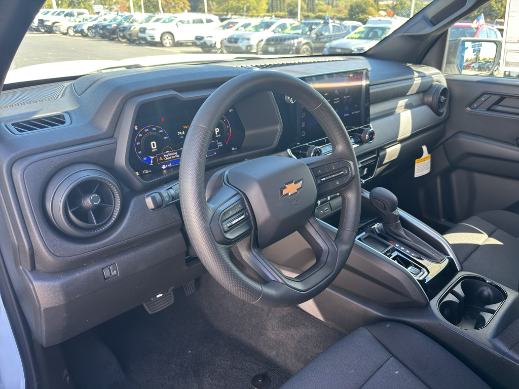 2026 Chevrolet Colorado photo 11