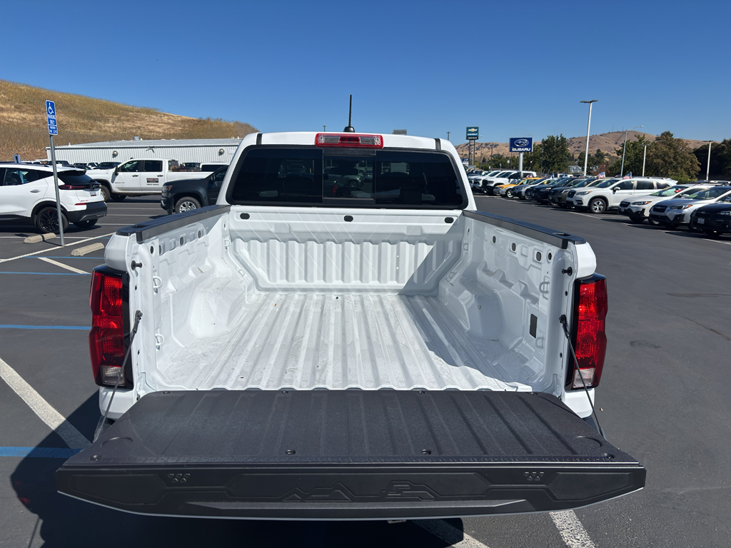 2026 Chevrolet Colorado photo 4