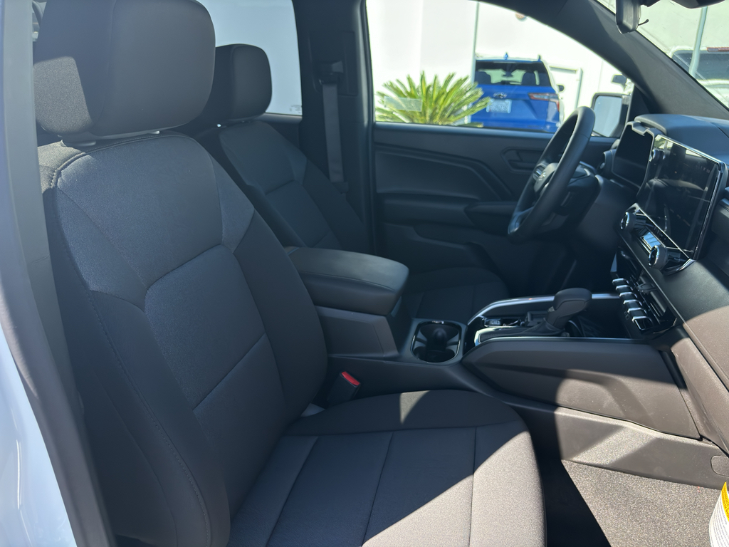 2026 Chevrolet Colorado photo 21
