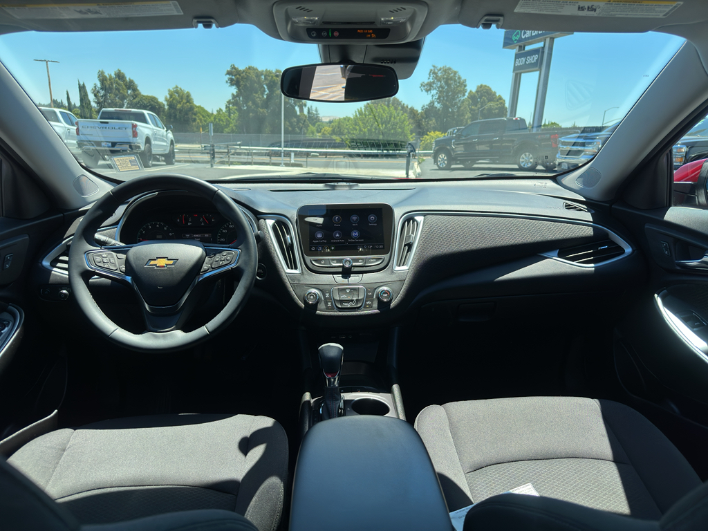 2024 Chevrolet Malibu photo 9