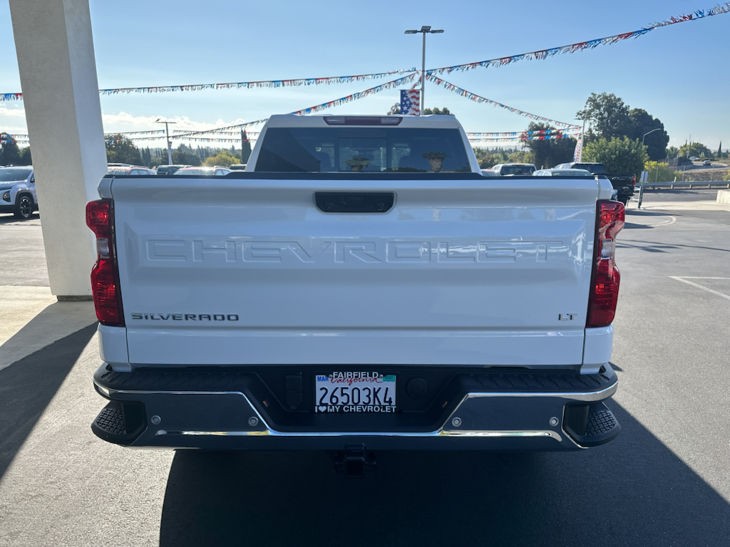 2026 Chevrolet Silverado photo 3