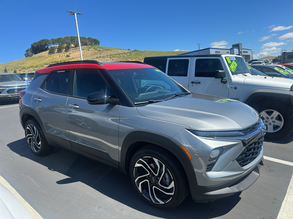 2026 Chevrolet TrailBlazer photo 2