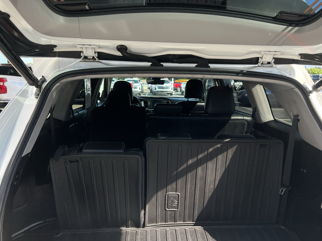 2018 Toyota Highlander photo 19