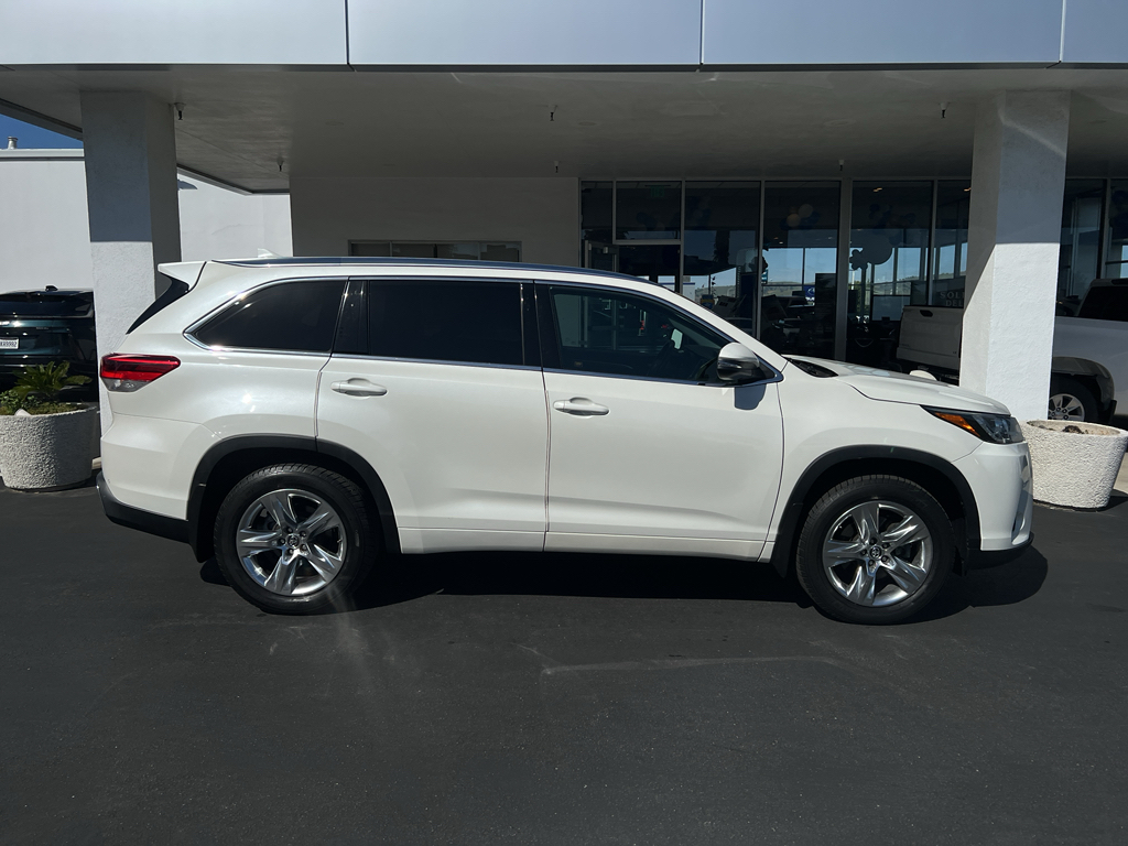 2018 Toyota Highlander photo 16