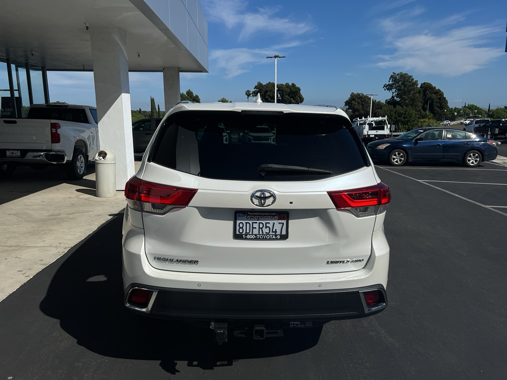2018 Toyota Highlander photo 17