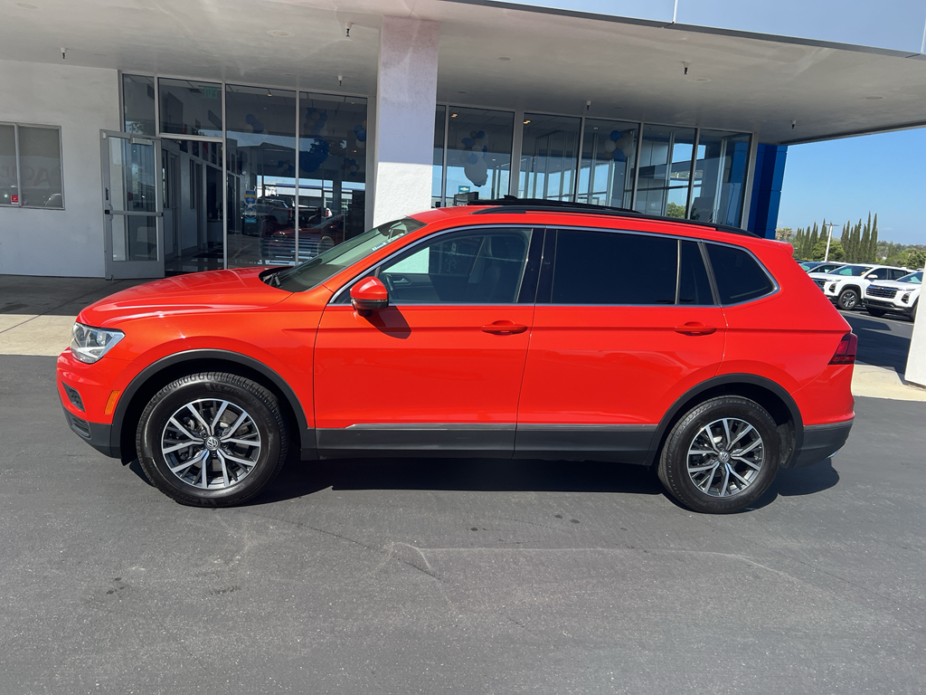 2018 Volkswagen Tiguan photo 2