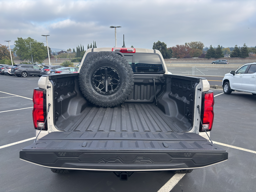 2026 Chevrolet Colorado photo 4