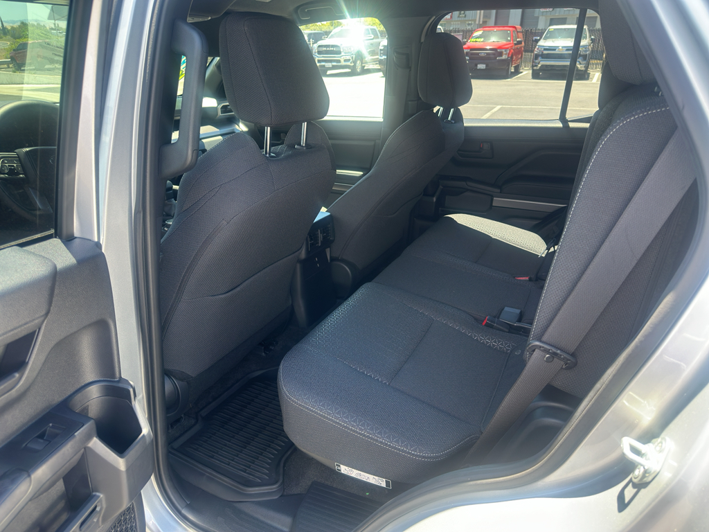 2025 Toyota 4Runner photo 6