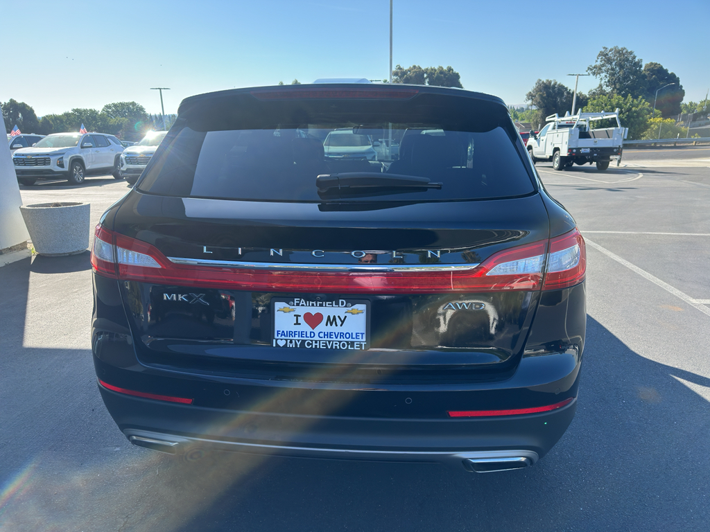2016 Lincoln MKX photo 3