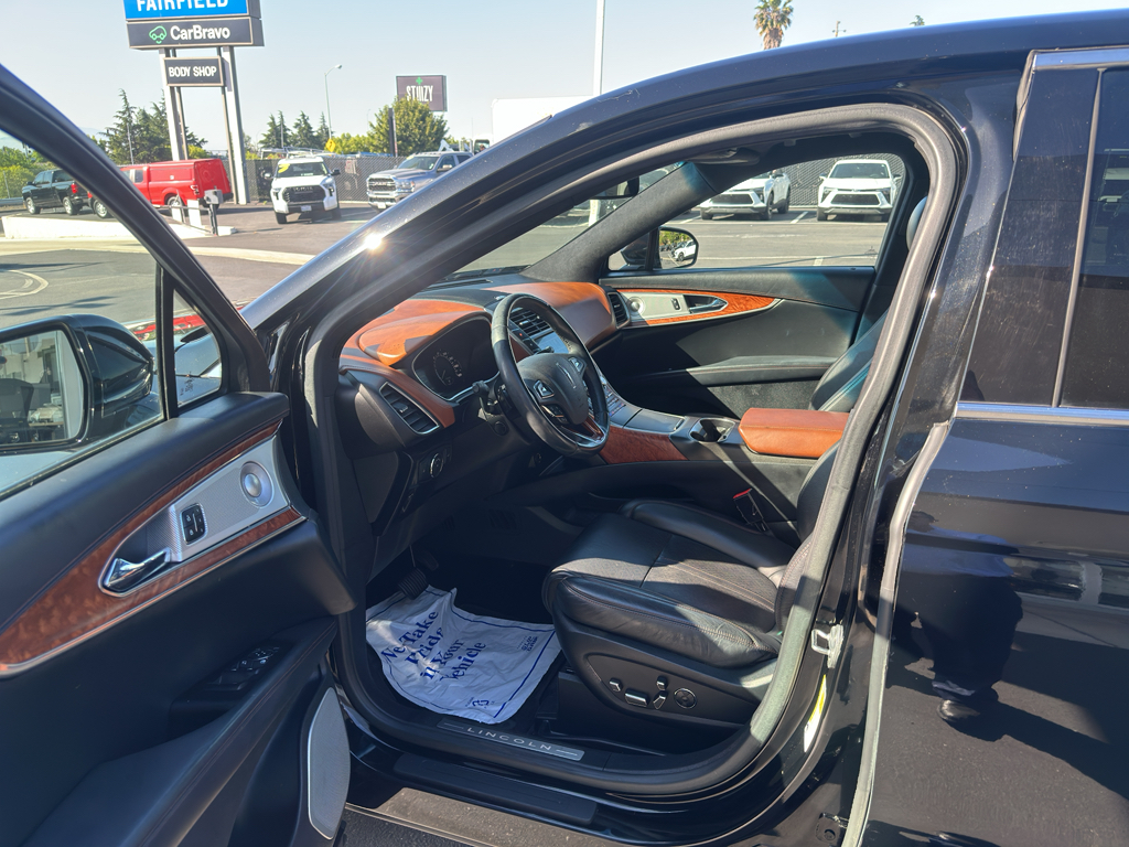 2016 Lincoln MKX photo 8