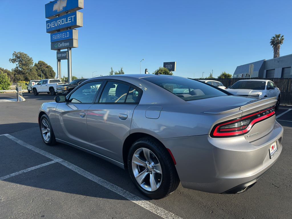 2015 Dodge Charger photo 4