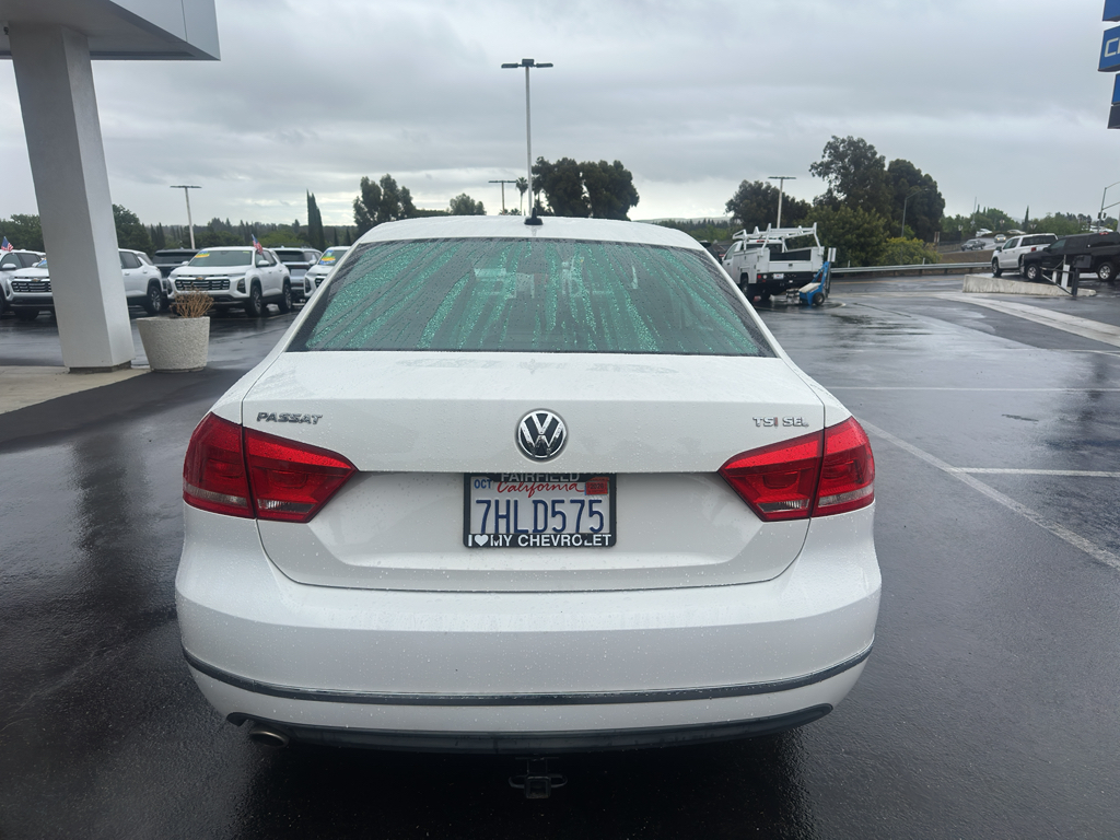 2015 Volkswagen Passat photo 4