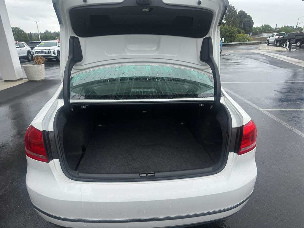 2015 Volkswagen Passat photo 5