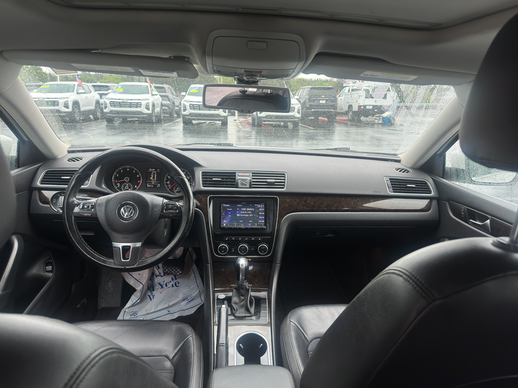 2015 Volkswagen Passat photo 8