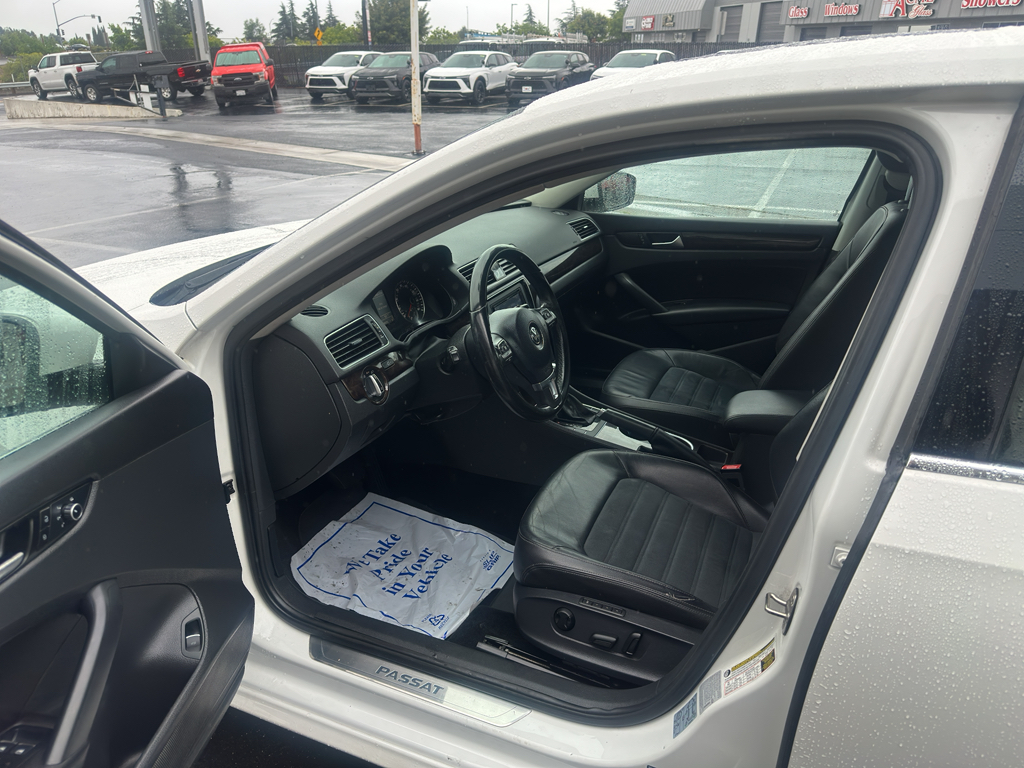 2015 Volkswagen Passat photo 9