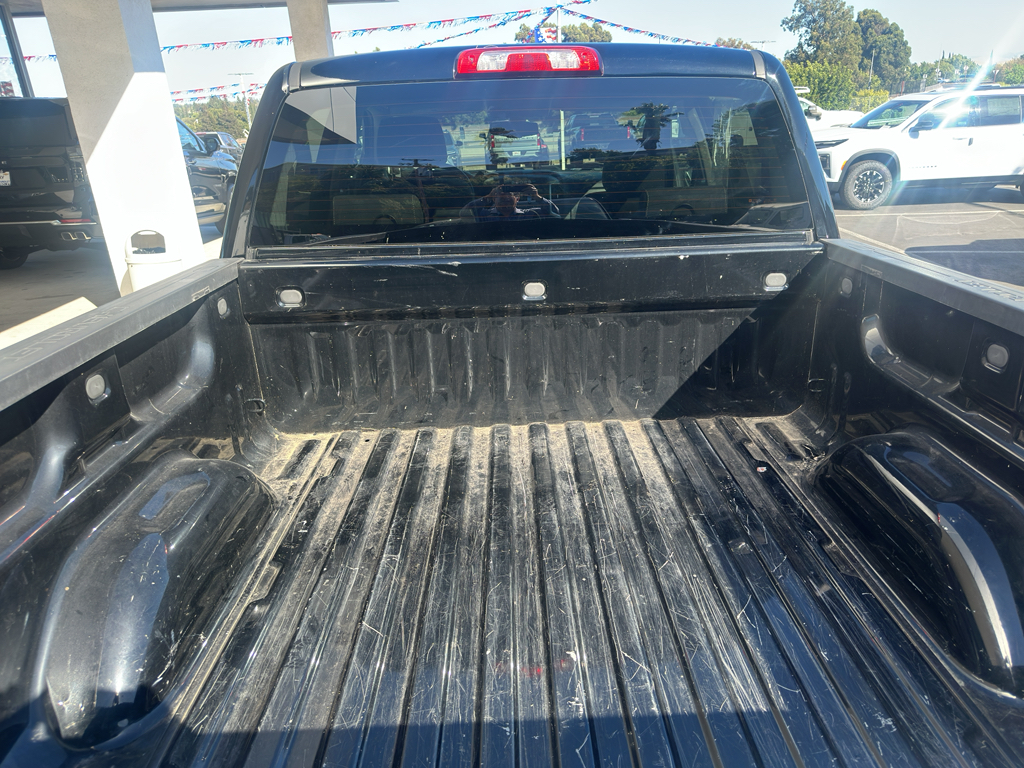 2016 Chevrolet Silverado photo 4