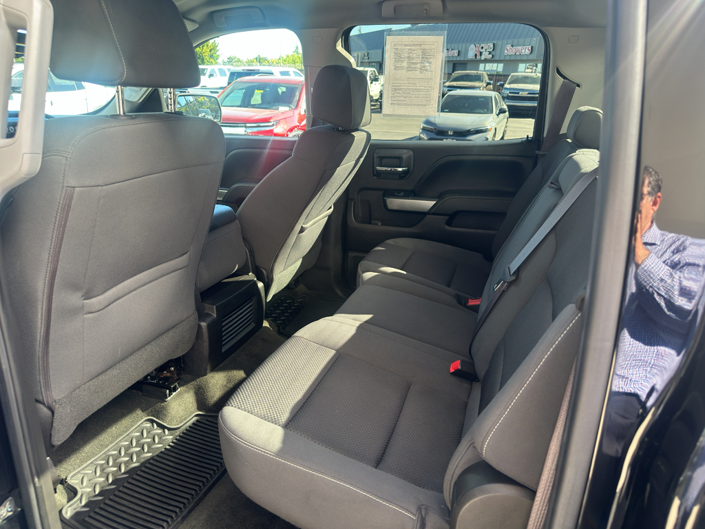 2016 Chevrolet Silverado photo 6
