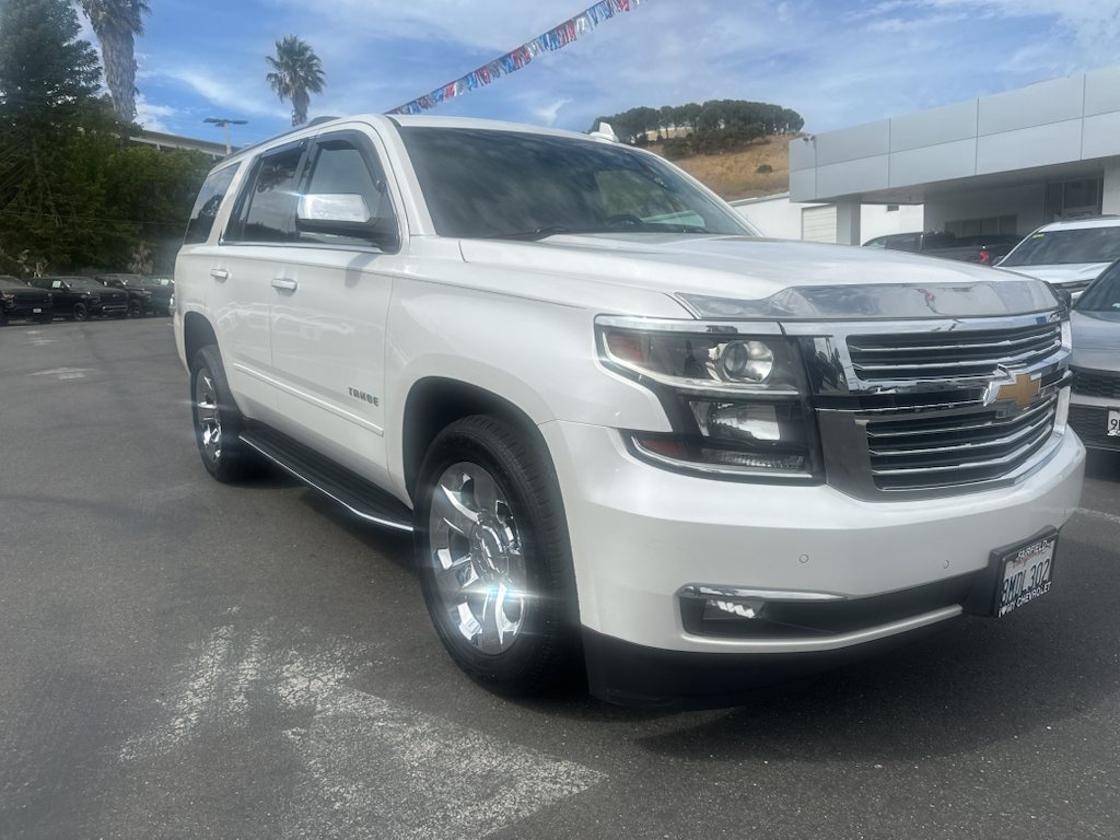 2018 Chevrolet Tahoe photo 2