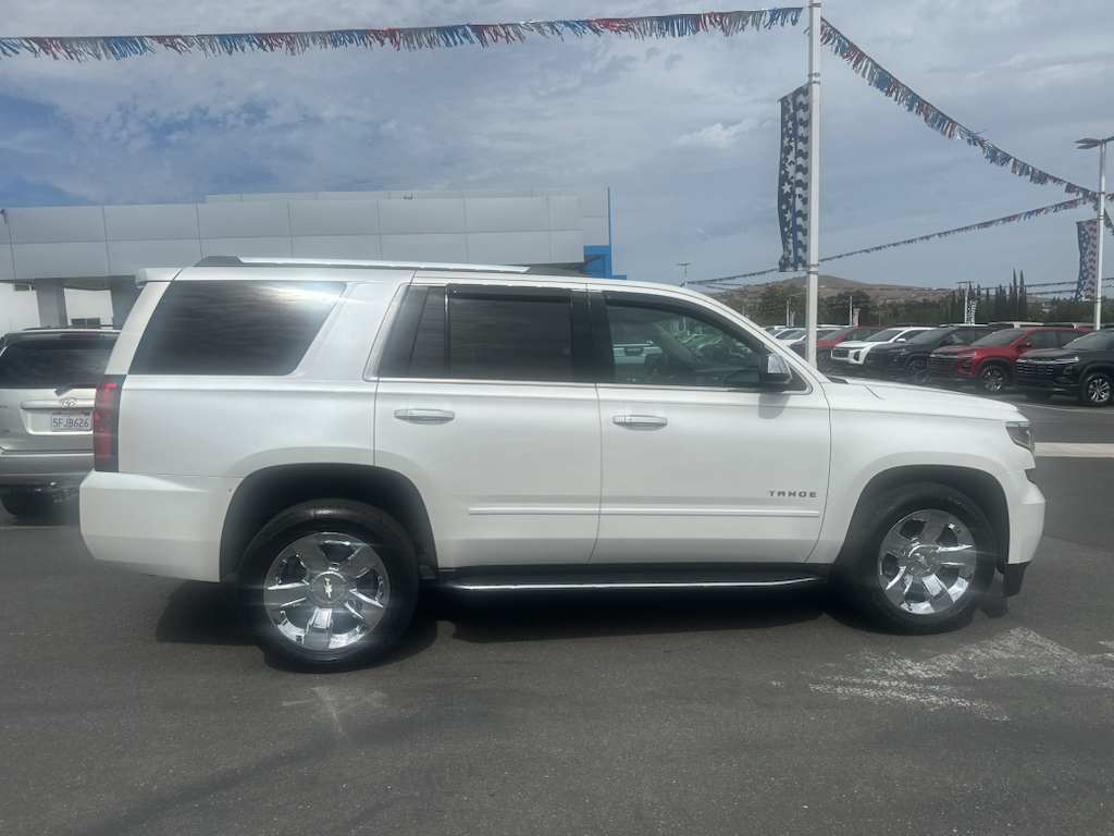 2018 Chevrolet Tahoe photo 3