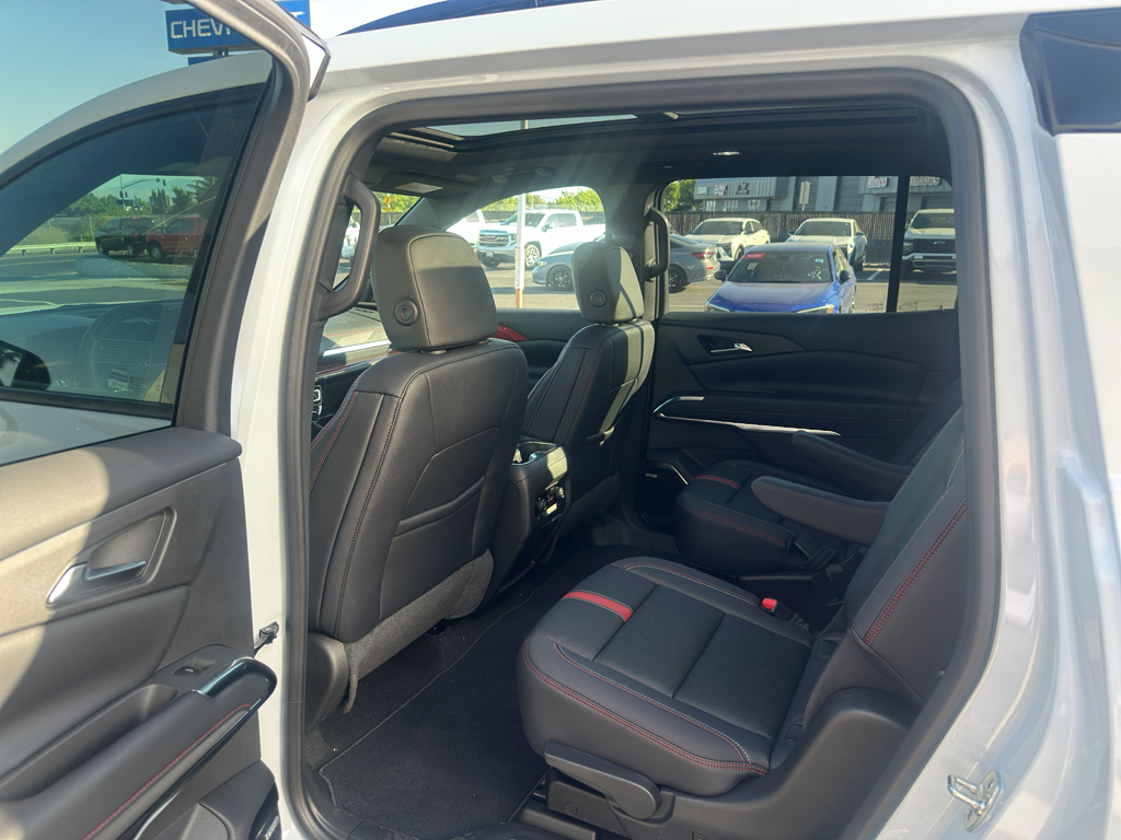 2026 Chevrolet Traverse photo 6