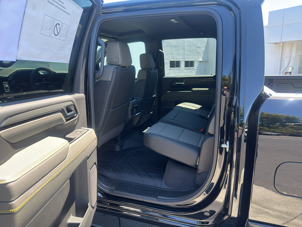 2026 Chevrolet Silverado photo 5