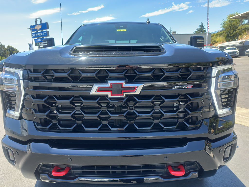 2026 Chevrolet Silverado photo 9