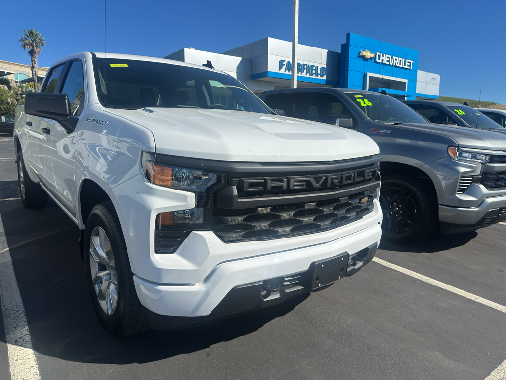 2026 Chevrolet Silverado photo 1