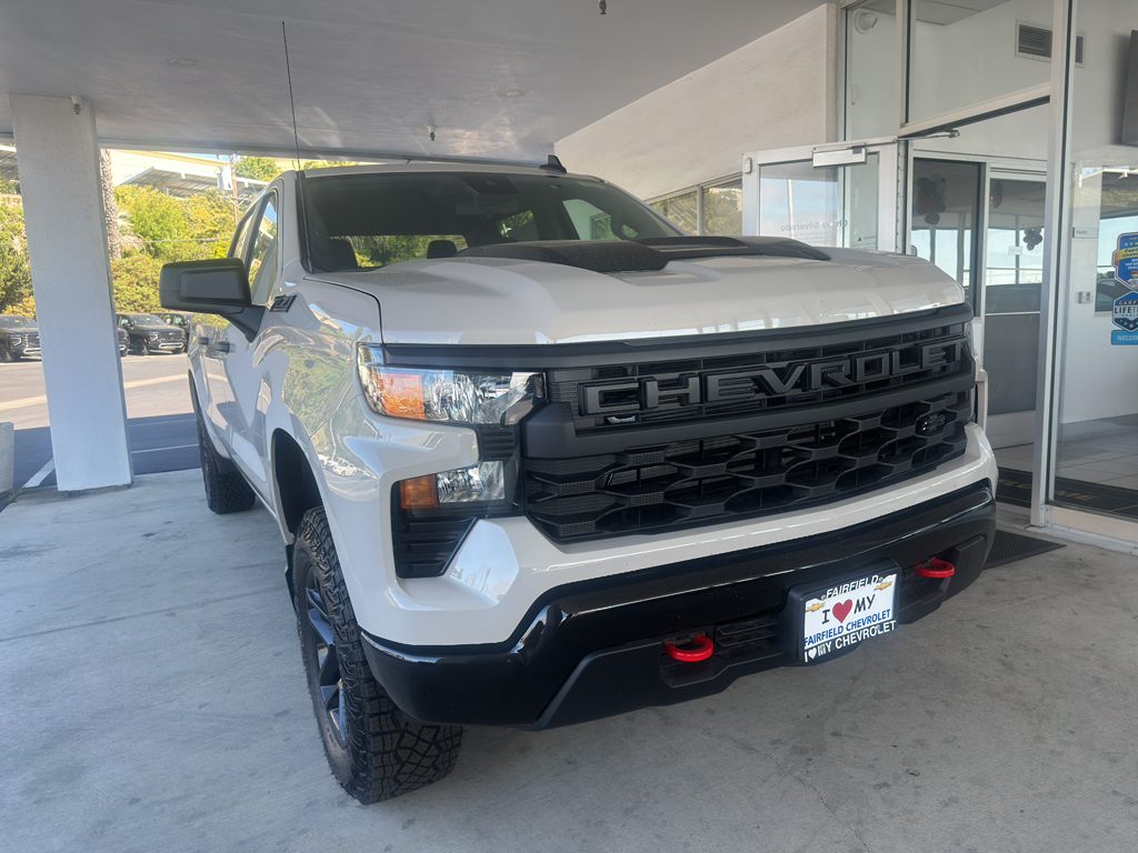 2026 Chevrolet Silverado photo 1