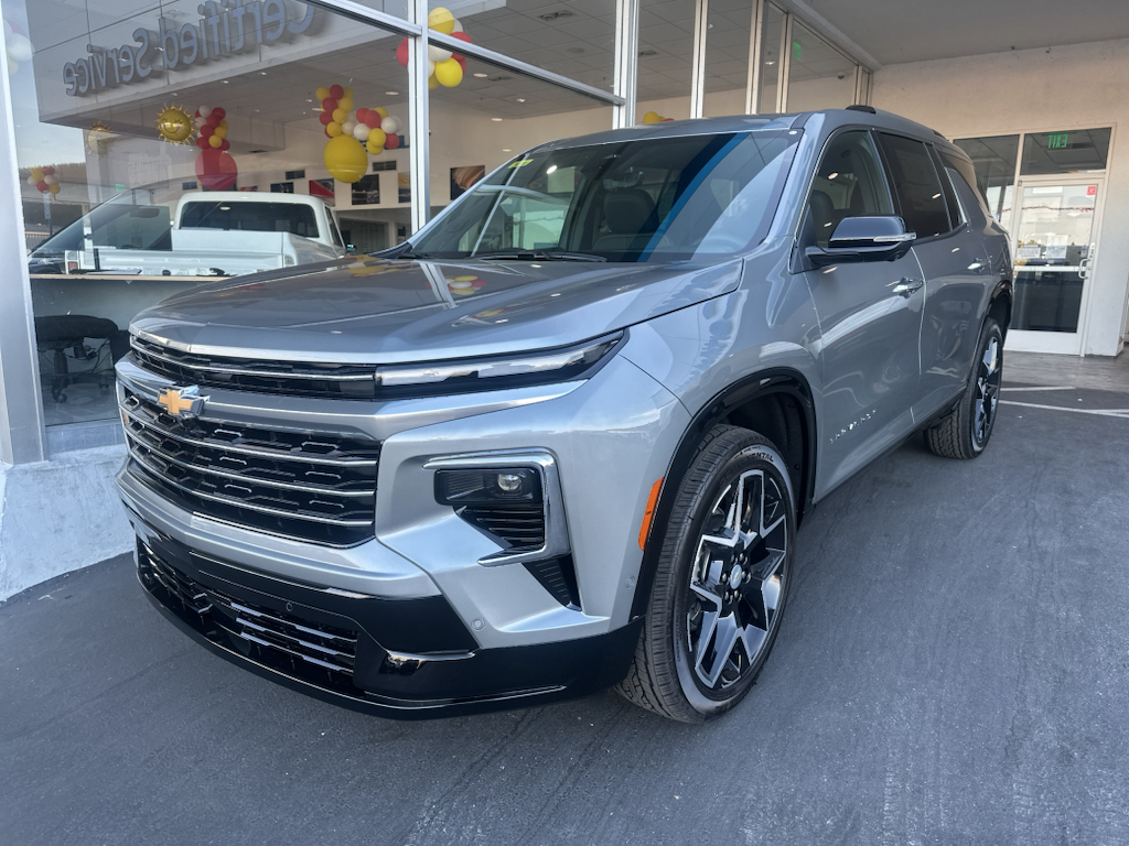 2026 Chevrolet Traverse photo 14