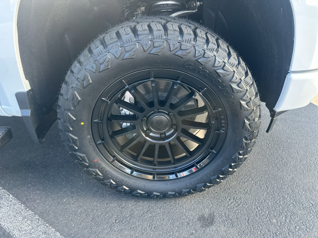 2026 Chevrolet Silverado photo 3