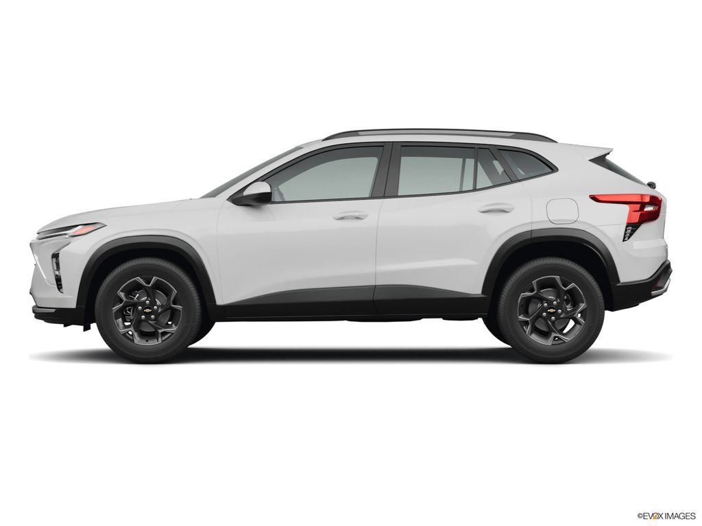 2026 Chevrolet Trax photo 2