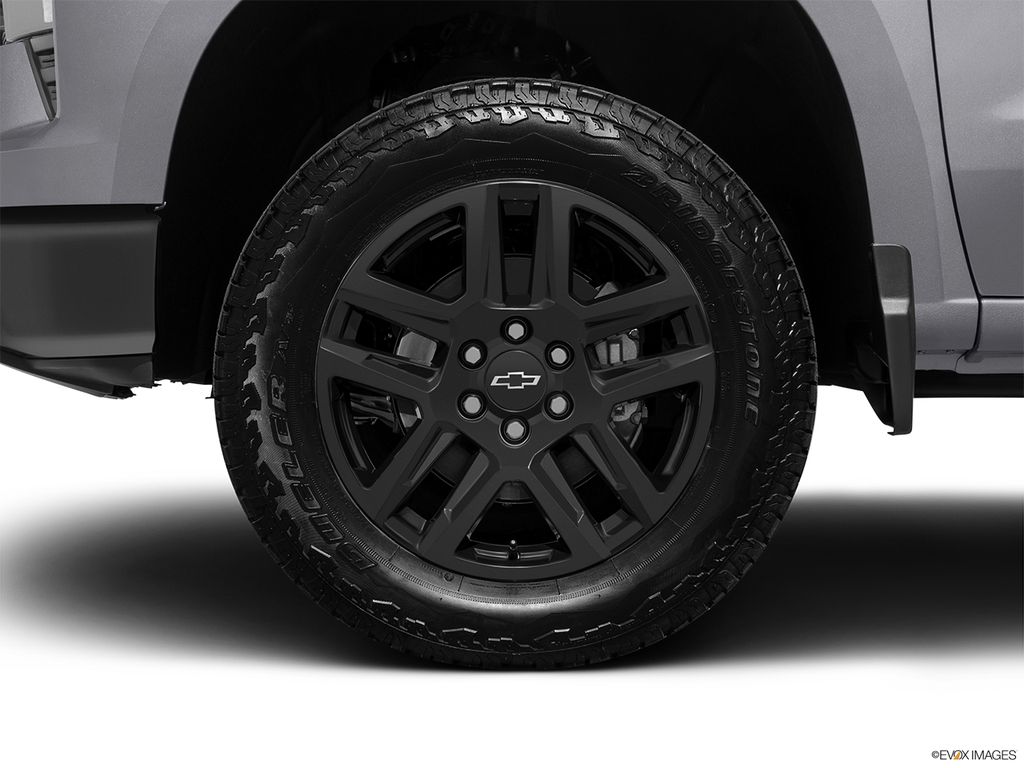 2026 Chevrolet Silverado photo 6