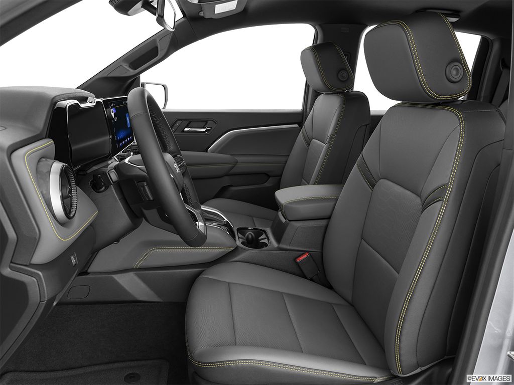 2026 Chevrolet Colorado photo 8