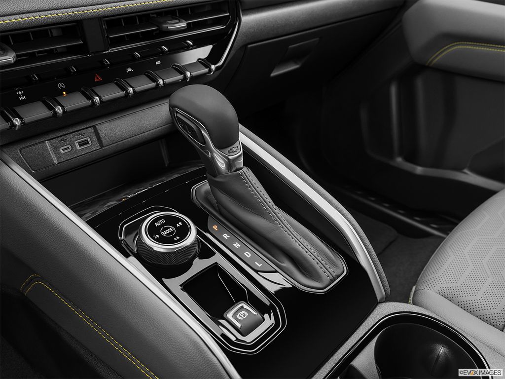 2026 Chevrolet Colorado photo 11