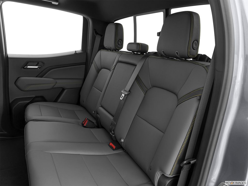 2026 Chevrolet Colorado photo 10