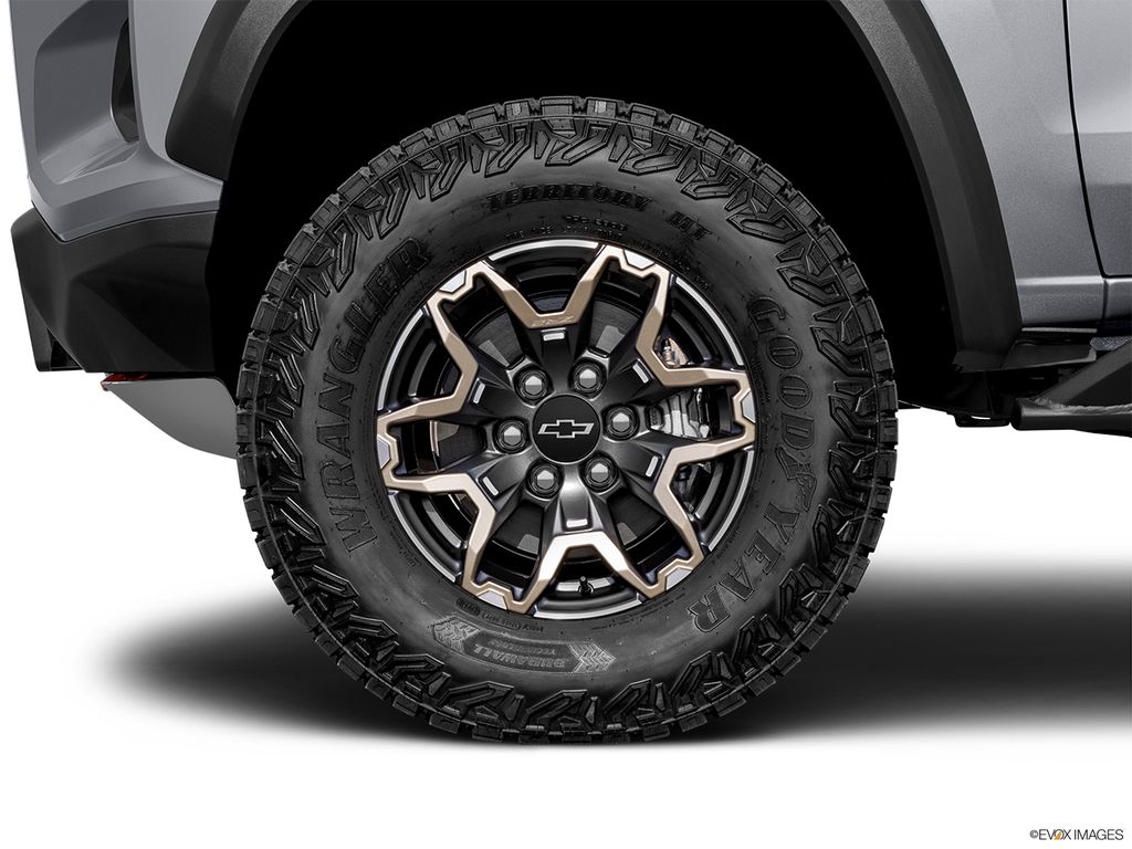 2026 Chevrolet Colorado photo 6