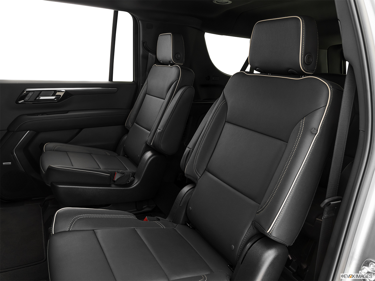 2026 Chevrolet Suburban photo 11