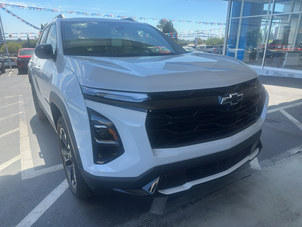 2027 Chevrolet Equinox photo 2