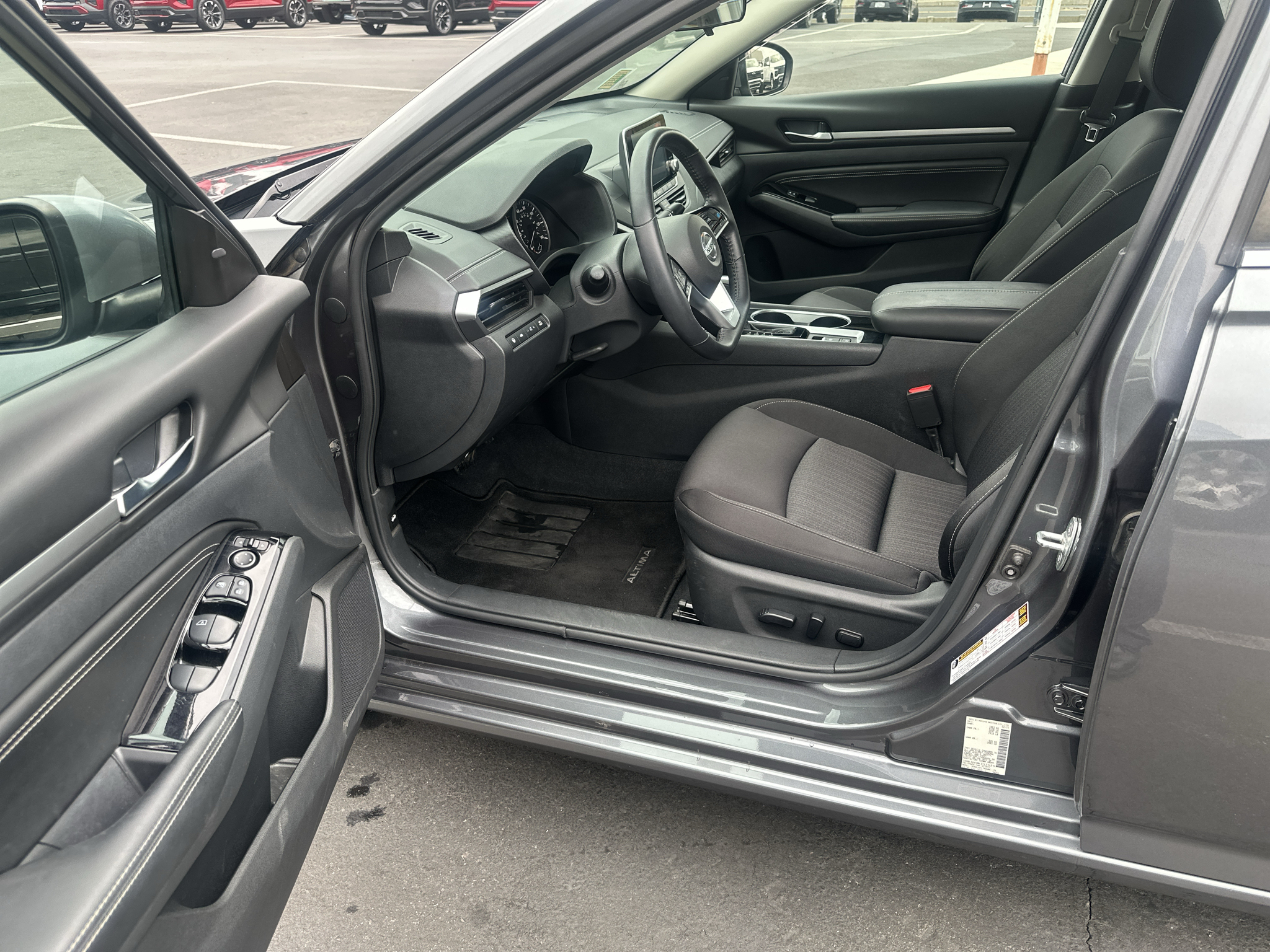 2021 Nissan Altima photo 7